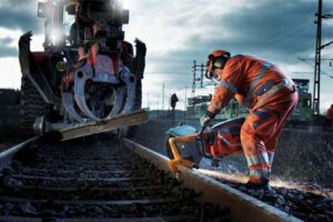جوش درز ریل -جوشکاری در صنایع ریلی-جوشکاری درز ریل در راه آهن